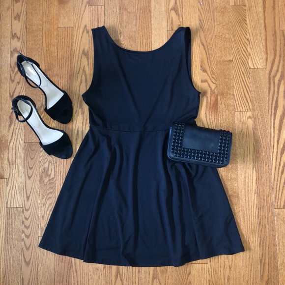 H&M Black Shiny Spandex Skater Dress - Picture 1 of 6